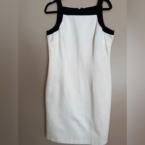 Chic Black and White Sleeveless Mini Dress